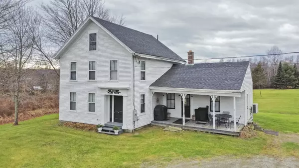 4028 Broadway, Kenduskeag, ME 04450