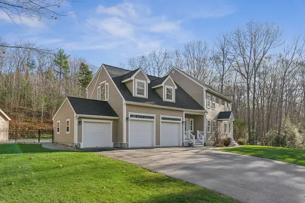 Freeport, ME 04032,12 Harbor Ridge RD