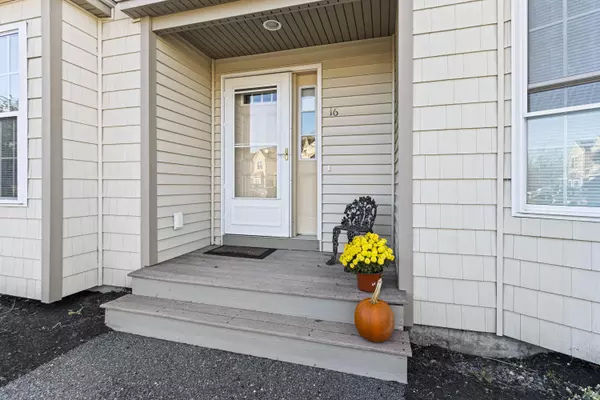 Westbrook, ME 04092,115 Saco ST #16