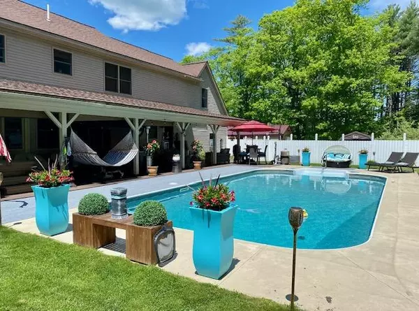 Whitefield, ME 04353,624 Townhouse RD