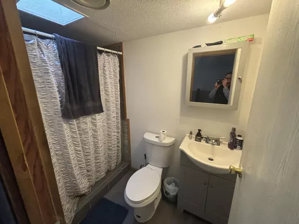 Wiscasset, ME 04578,970 Gardiner RD #4