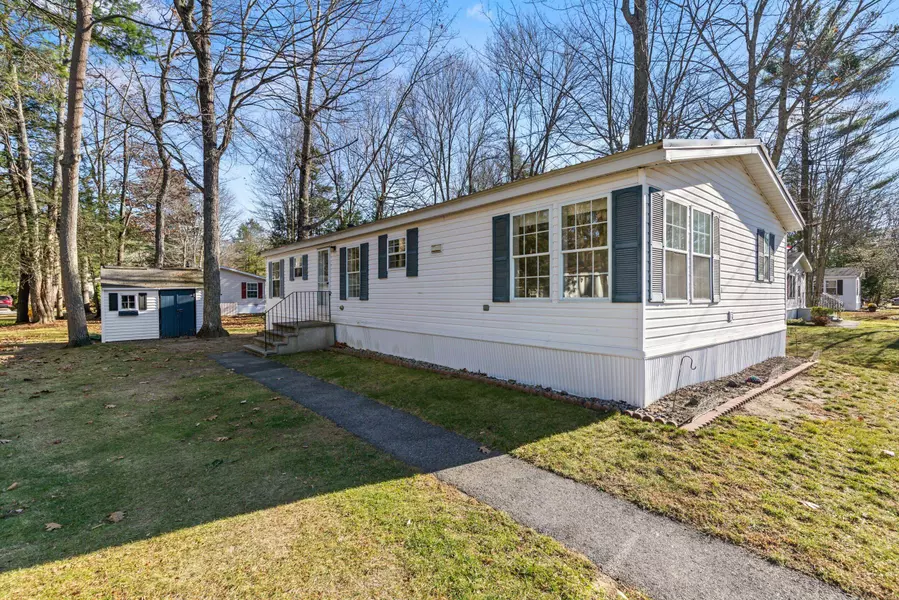 8 Castine DR, Old Orchard Beach, ME 04064