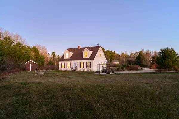 Freeport, ME 04032,7 Blackberry LN