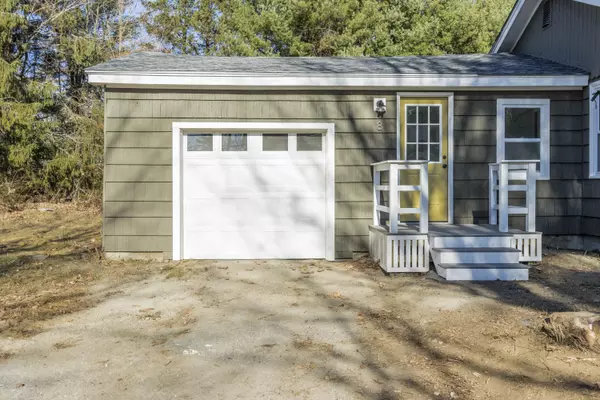 North Yarmouth, ME 04097,8 Parsonage RD