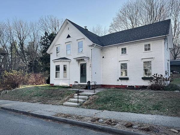 129 Lincoln AVE, Gardiner, ME 04345