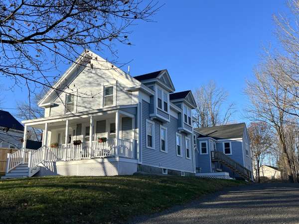 12 Summer ST, Hampden, ME 04444