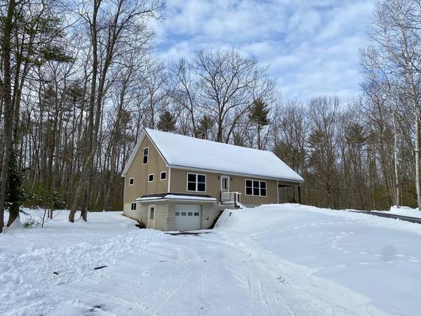 58 Old Standish RD, Buxton, ME 04093