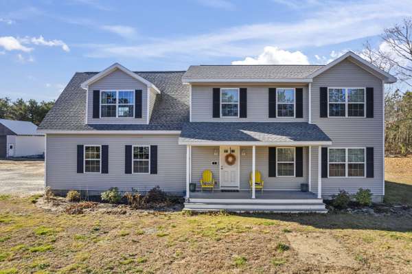 6 Jackson LN, Kennebunk, ME 04043