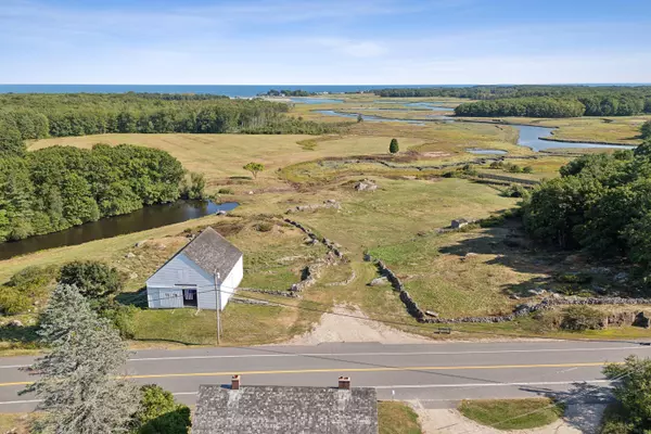 Kennebunkport, ME 04046,190 Mills RD