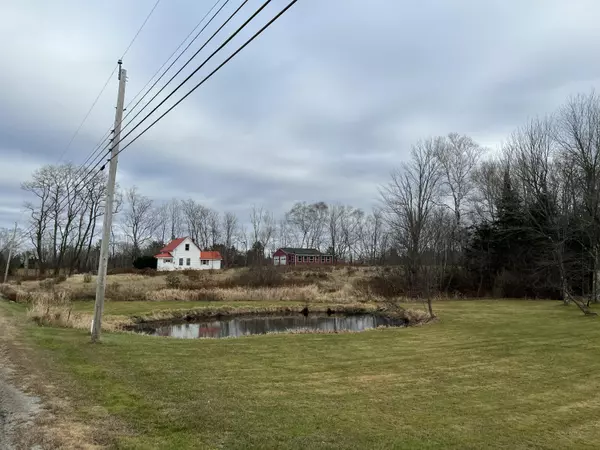 399 Old Town RD, Hudson, ME 04449