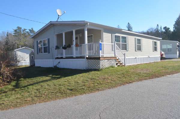 24 Simmons DR,  Boothbay Harbor,  ME 04538