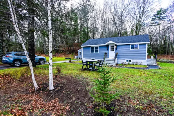 Phippsburg, ME 04562,219 Main RD