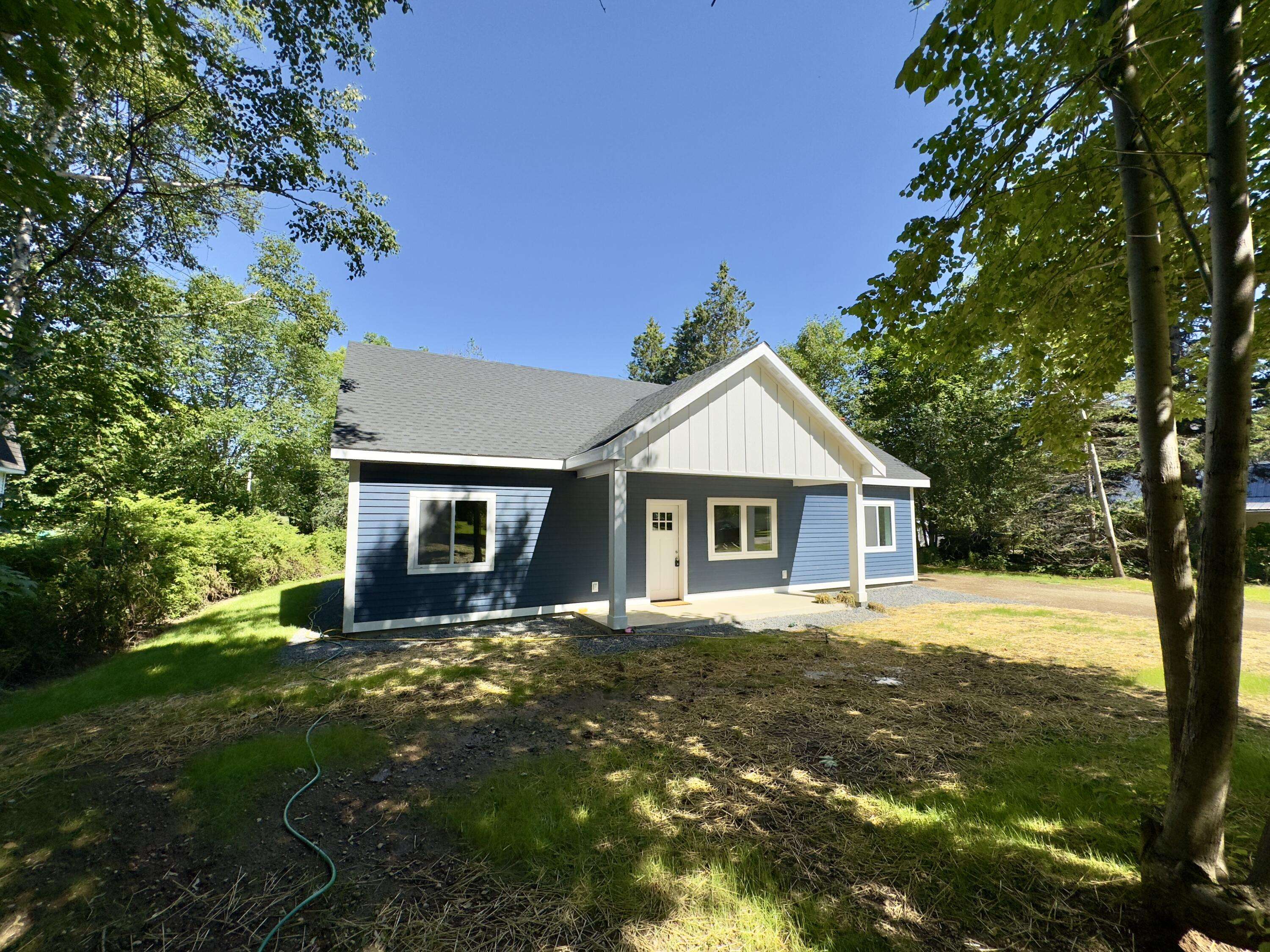 1 Downes ST, Calais, ME 04619
