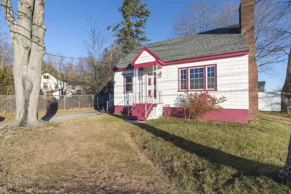 Westbrook, ME 04092,215 Pierce ST