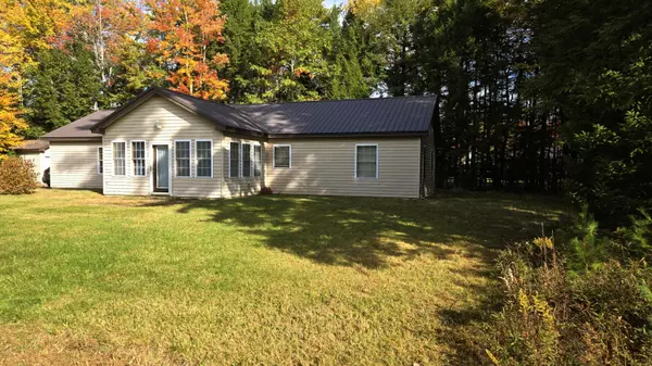 Milford, ME 04461,5 Alder LN