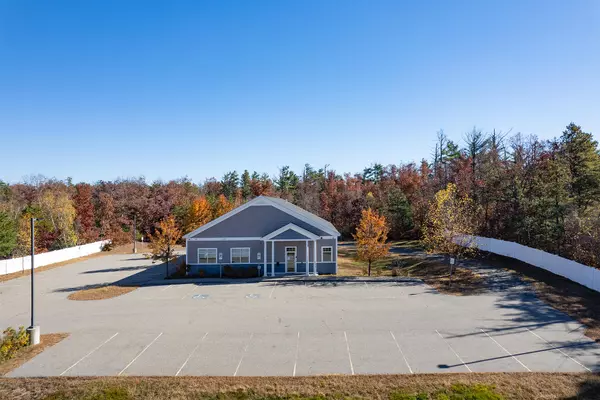 Sanford, ME 04073,69 Eagle DR