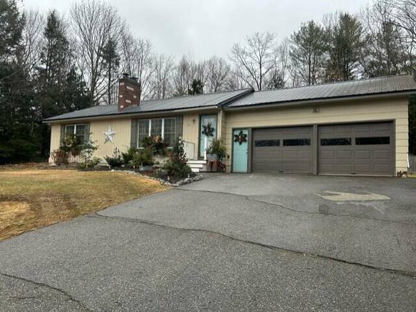 34 Parkview AVE, Livermore Falls, ME 04254