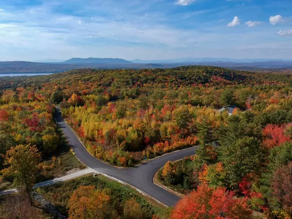 76 Chaplin Hill LN, Naples, ME 04055