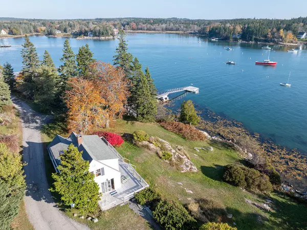 Stonington, ME 04681,88 Whitman RD