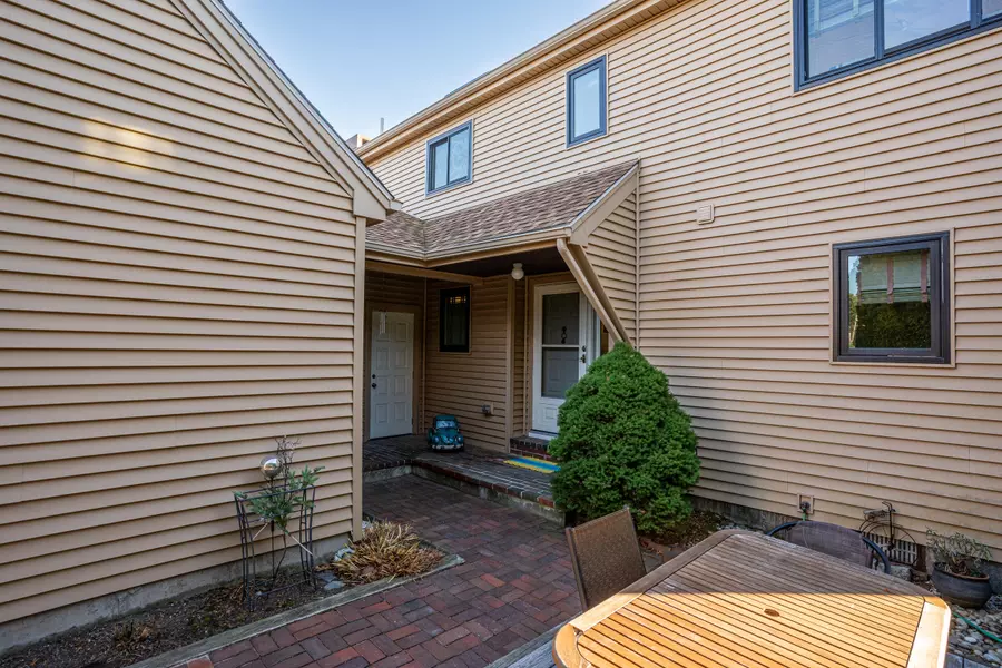 241 Sea RD #11, Kennebunk, ME 04043