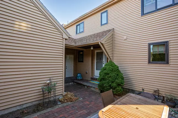 241 Sea RD #11, Kennebunk, ME 04043