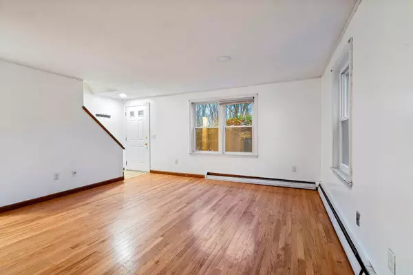 South Portland, ME 04106,11 Jamestown CT #11