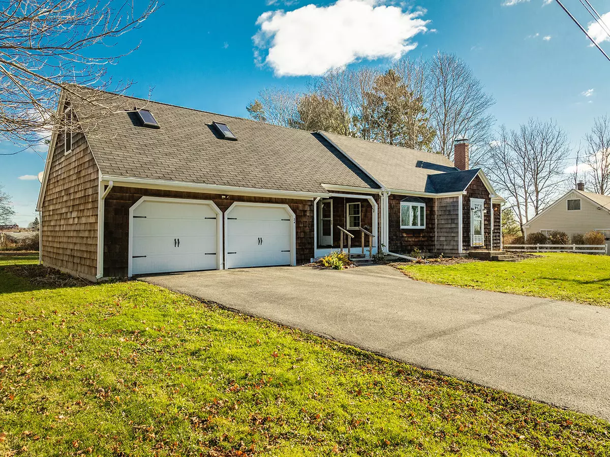 Thomaston, ME 04861,24 Lawrence AVE