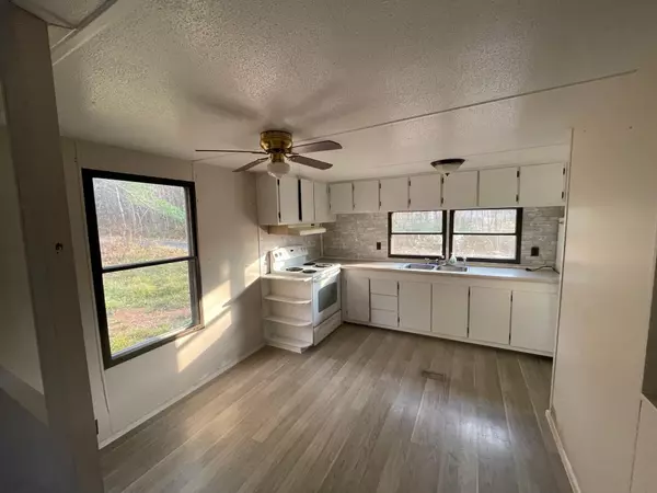 Guilford, ME 04443,2 Martin WAY