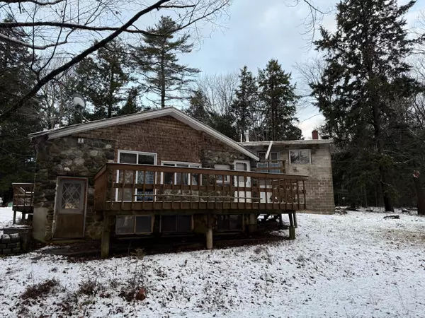 Glenburn, ME 04401,140 Luckys Landing RD