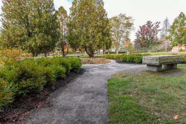 75 McAuley WAY #402, Portland, ME 04103