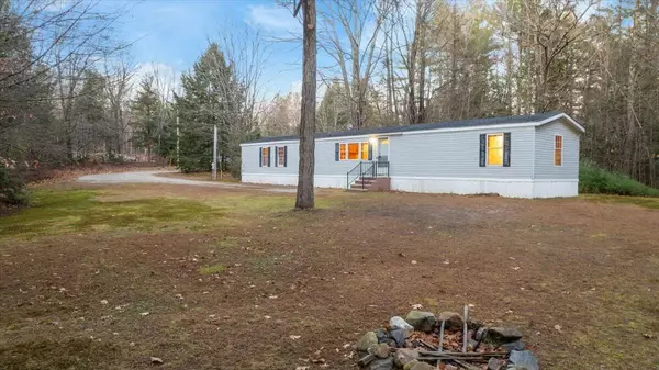 Mechanic Falls, ME 04256,26 Dunn ST