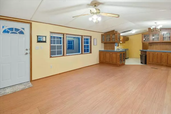 Mechanic Falls, ME 04256,26 Dunn ST