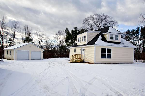 24 Constellation DR, Auburn, ME 04210