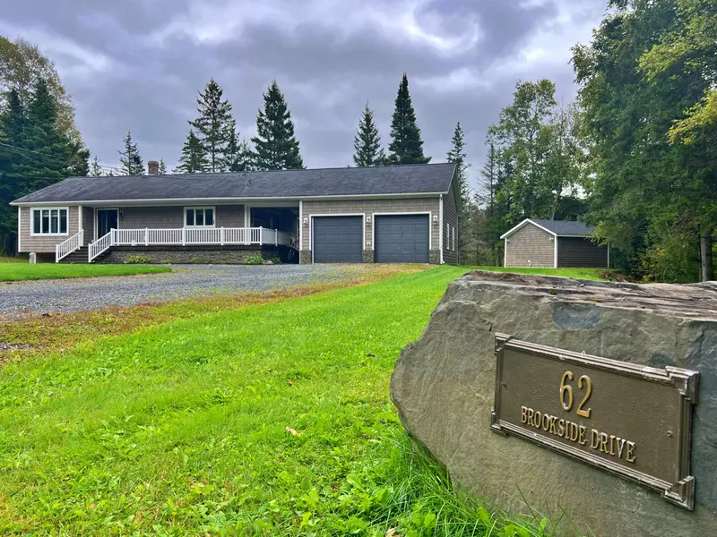 62 Brookside DR, Fort Kent, ME 04743