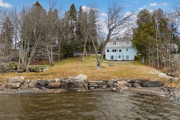 15 Lake ST, Jackman, ME 04945