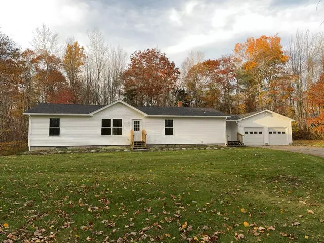 30 Small LN, Northport, ME 04849