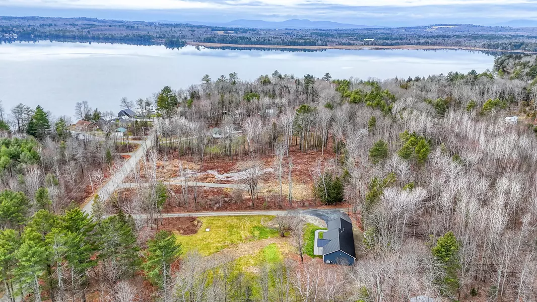 11 Sandpiper RD, Madison, ME 04950