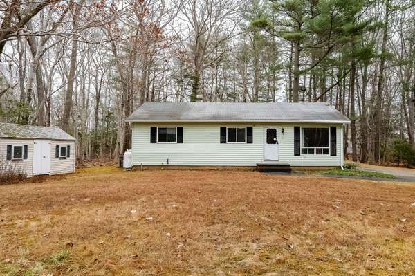 17 Dean RD, York, ME 03909