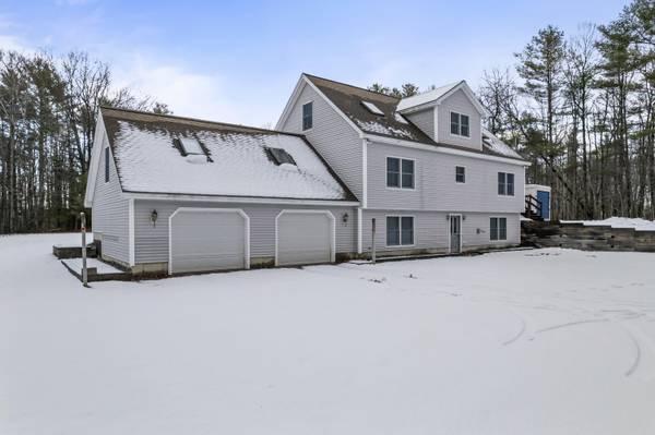 99 Merrill RD, Lewiston, ME 04240