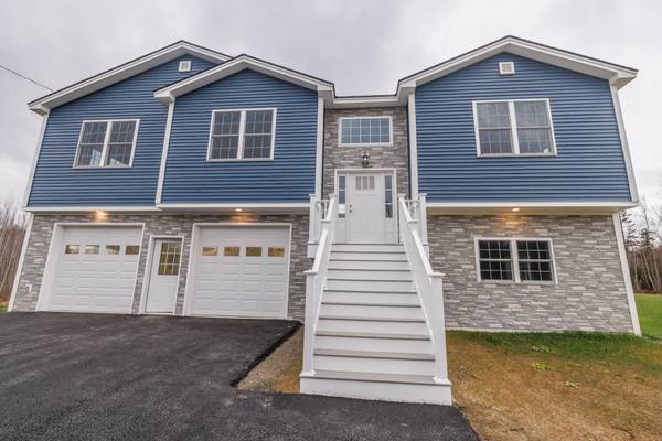 22 Deer Hill EST, Cornville, ME 04976