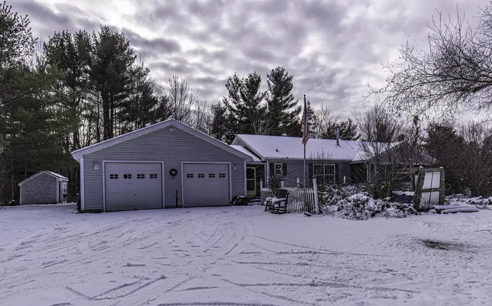 37 Wildwoods EST, Holden, ME 04429