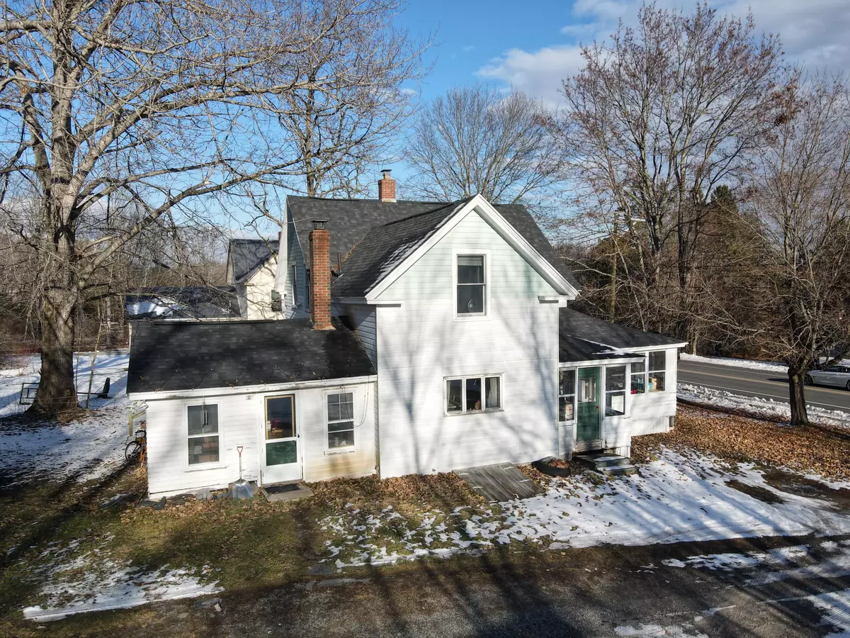 Hampden, ME 04444,182 Main RD S