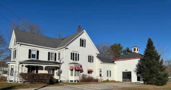 61 Main ST,  Topsham,  ME 04086