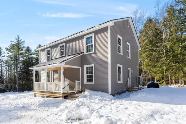 78 Quiet Harbor RD, Mount Vernon, ME 04352