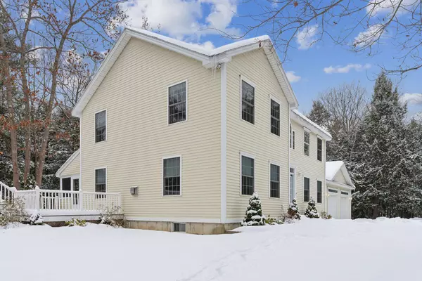 Sidney, ME 04330,3 Granite DR