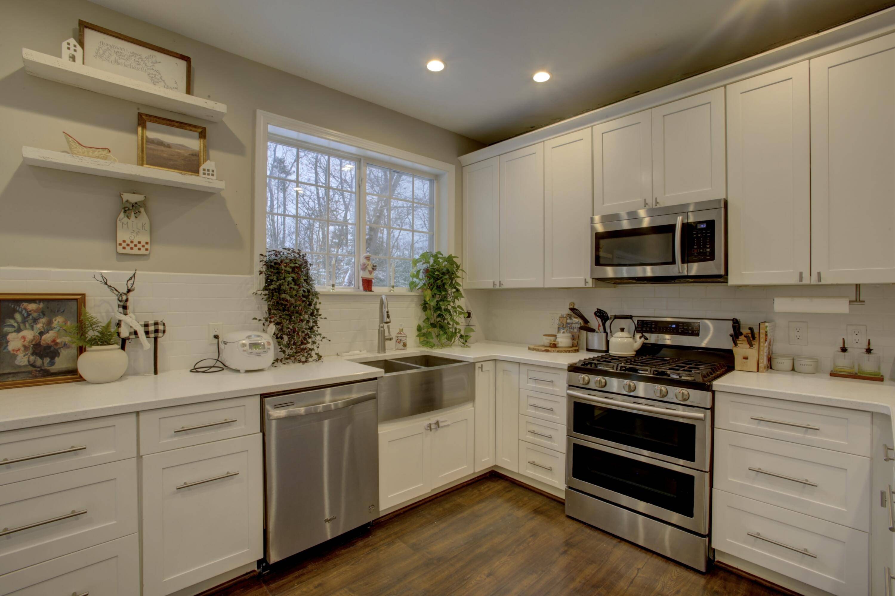 West Bath, ME 04530,28 Van Der Werf DR