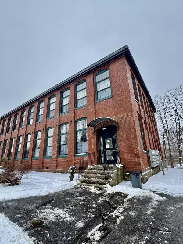 Westbrook, ME 04092,30 Lincoln ST #120
