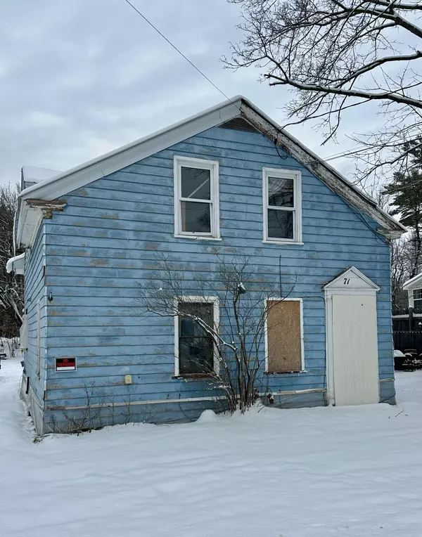 71 Grove ST, Waterville, ME 04901