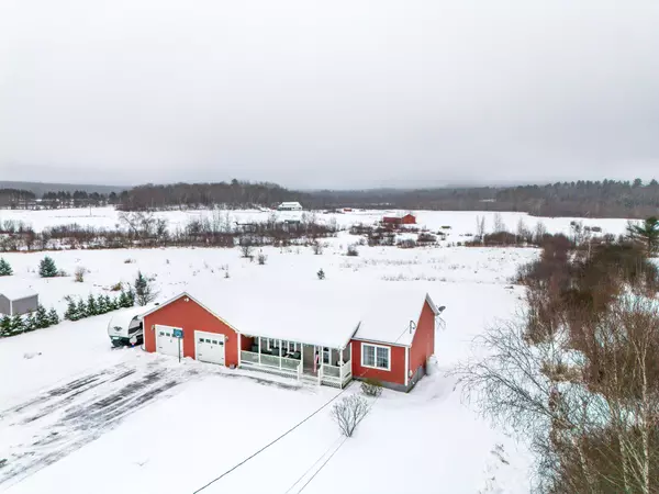 667 Newburgh RD, Hermon, ME 04401