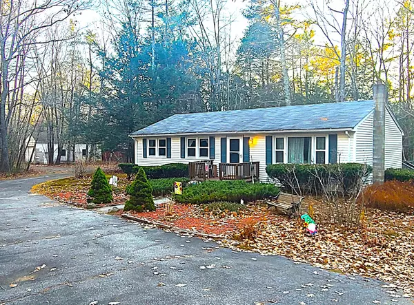 Kennebunk, ME 04043,70 Whitten RD